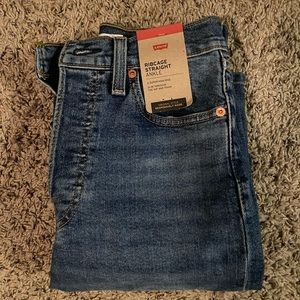 NWT Levi’s Ribcage Ankle Straight